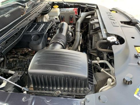 Used 2019 RAM 1500 Laramie AWD/4WD image 42