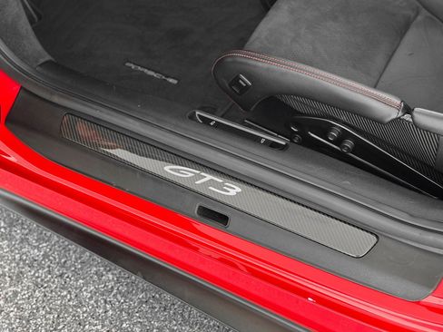 Used 2022 Porsche 911 GT3 image 14