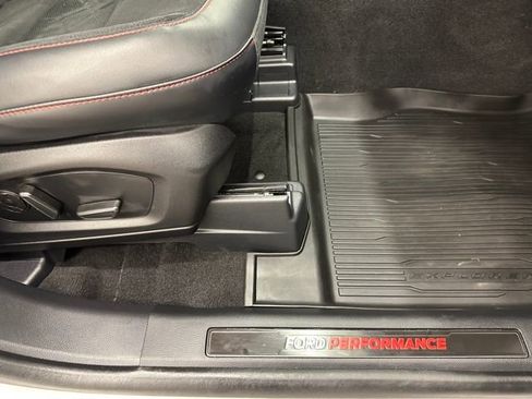 Certified 2025 Ford Explorer ST image 10