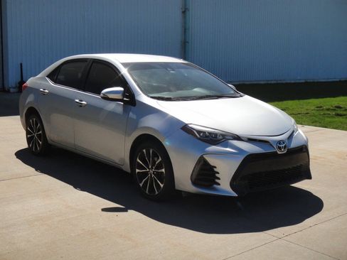 Used 2019 Toyota Corolla SE FWD image 4
