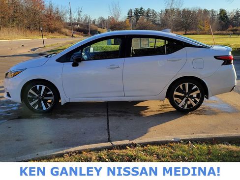 Used 2022 Nissan Versa SR w/ Convenience Package image 6