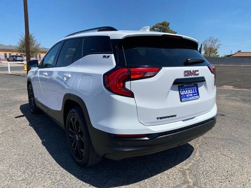 Used 2021 GMC Terrain SLE w/ Driver Convenience Package FWD image 19