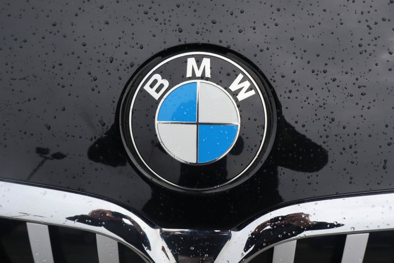 Used 2022 BMW 750i xDrive w/ Executive Package AWD/4WD image 23