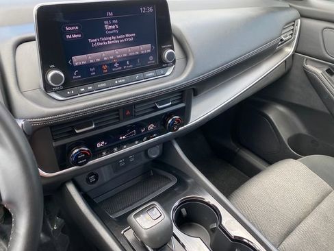 Certified 2025 Nissan Rogue SV AWD/4WD image 18