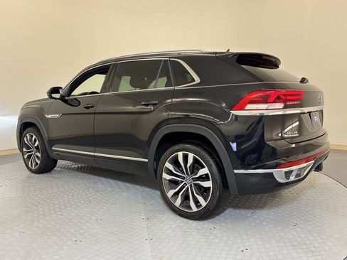 Used 2022 Volkswagen Atlas Cross Sport SEL Premium R-Line image 3