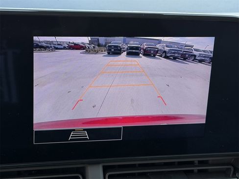 Certified 2024 Chevrolet Trax RS w/ Driver Confidence Package image 19