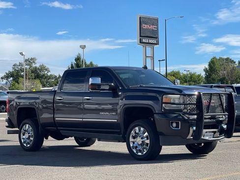 Used 2016 GMC Sierra 2500 Denali w/ Duramax Plus Package AWD/4WD image 2