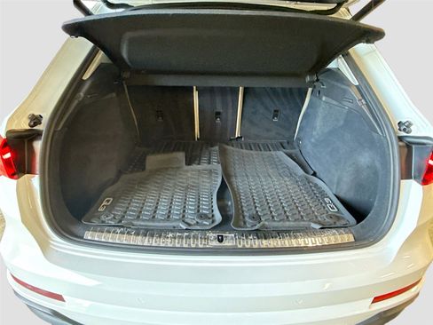 Certified 2021 Audi Q3 2.0T Premium w/ Convenience Package AWD/4WD image 26