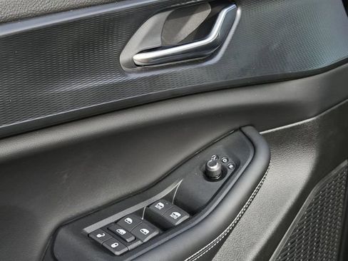 New 2025 Jeep Grand Cherokee L Laredo image 25