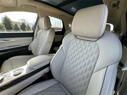 Used 2023 Genesis GV70 3.5T Sport w/ Sport Prestige Package image 17