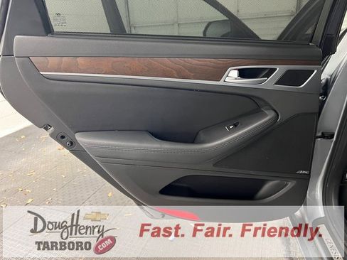 Used 2015 Hyundai Genesis 5.0 image 32