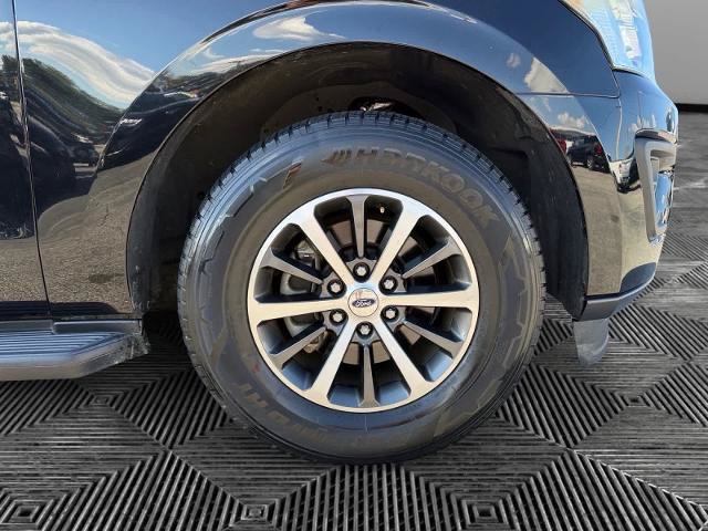 Certified 2018 Ford Expedition XLT RWD image 9