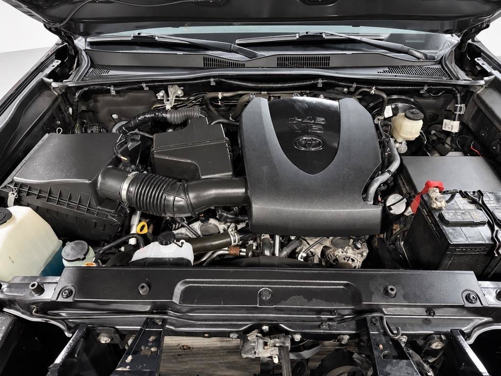 Used 2021 Toyota Tacoma TRD Sport w/ Technology Package AWD/4WD image 10