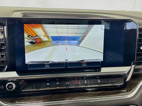 Used 2022 GMC Sierra 1500 Elevation image 42