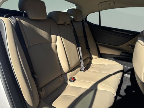 Used 2019 Lexus ES 350 F Sport image 29