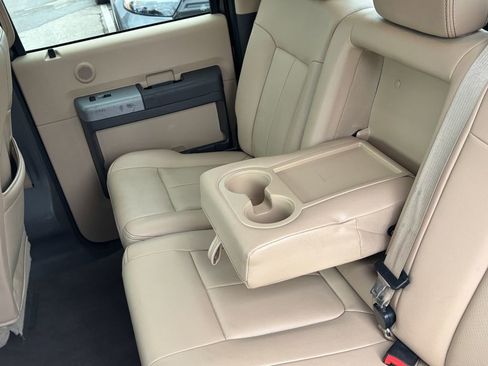 Used 2016 Ford F350 Lariat w/ Chrome Package image 40