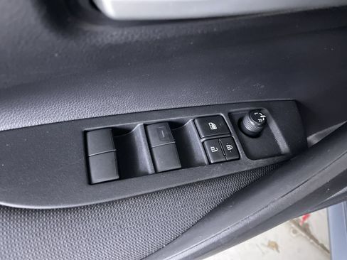 Used 2020 Toyota Corolla LE image 11