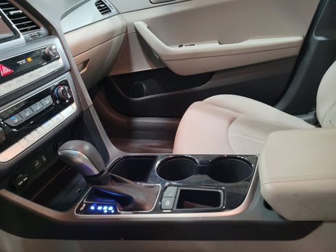 Used 2019 Hyundai Sonata SE FWD image 26
