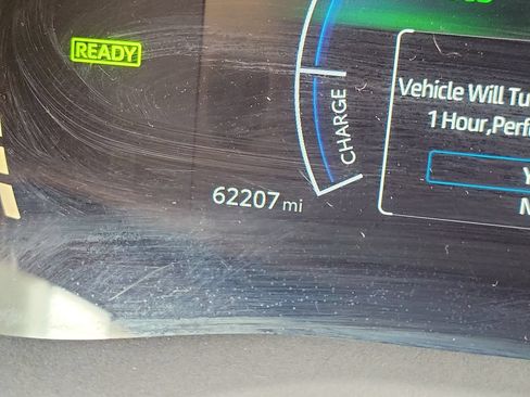 Used 2025 Toyota Camry LE FWD image 31