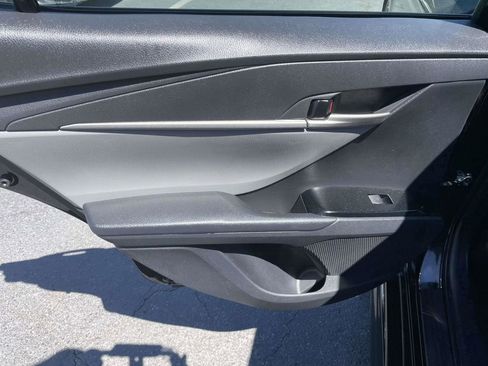 Used 2025 Toyota Camry SE FWD image 22