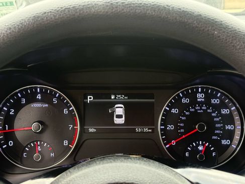Used 2024 Kia Forte LXS FWD image 19