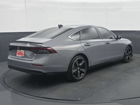 Used 2025 Honda Accord Sport image 7