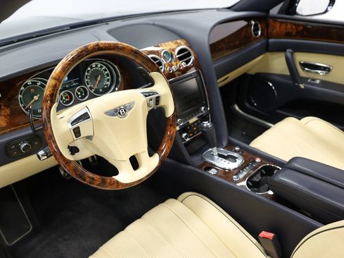 Used 2015 Bentley Flying Spur V8 AWD/4WD image 2