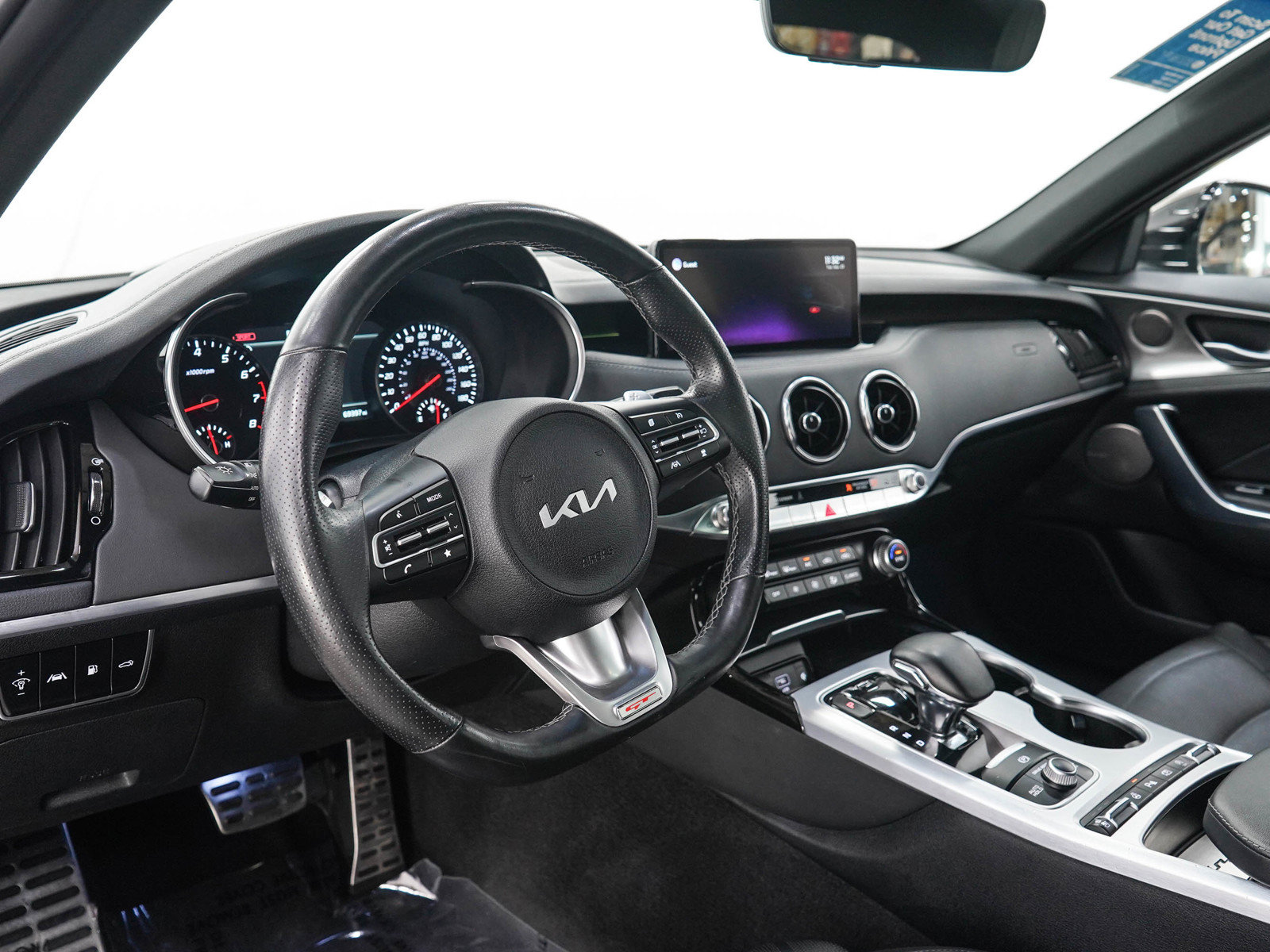 Used 2022 Kia Stinger GT2 AWD/4WD image 25