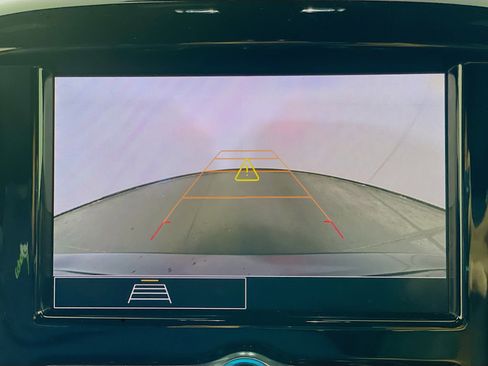 Used 2023 Chevrolet Traverse LT image 22