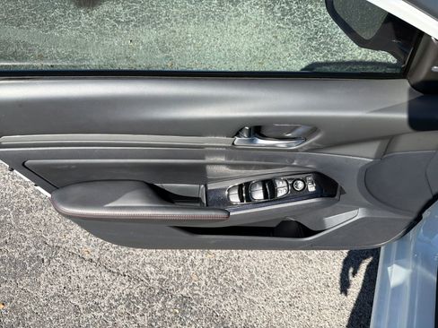 Certified 2025 Nissan Altima 2.5 SR image 17