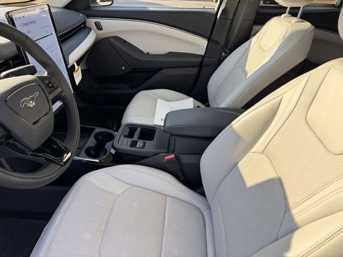 Used 2025 Ford Mustang Mach-E Premium image 12