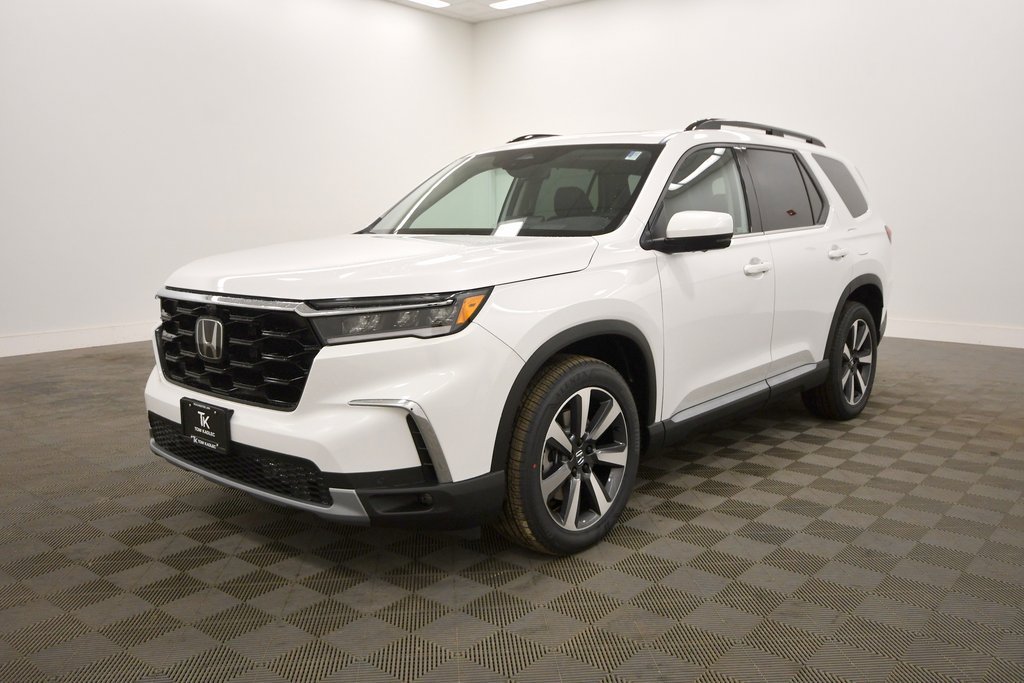Used 2025 Honda Pilot Elite image 2