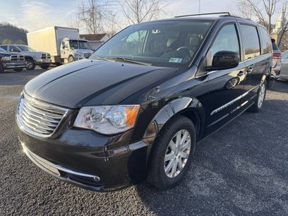 Used 2016 Chrysler Town & Country Touring
