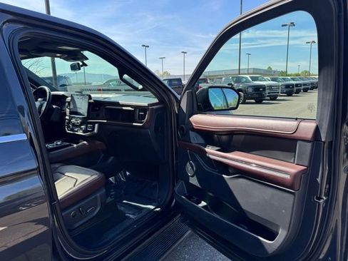 Certified 2024 Ford Expedition Limited AWD/4WD image 17
