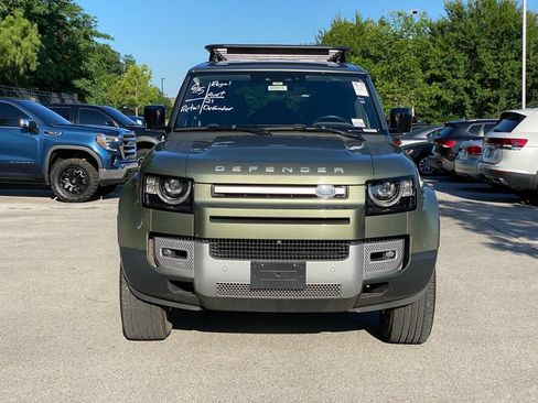 Used 2021 Land Rover Defender 110 SE AWD/4WD image 2