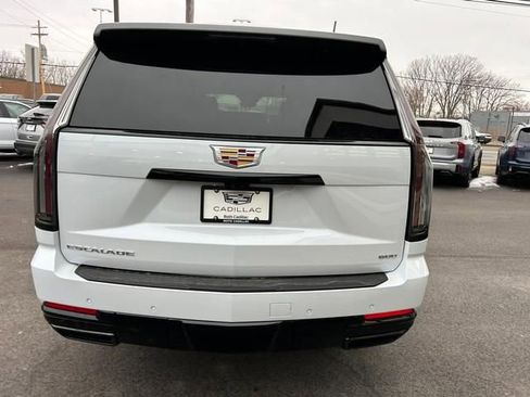 New 2026 Cadillac Escalade ESV Sport w/ Touring Package AWD/4WD image 4