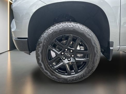 Used 2025 Chevrolet Silverado 1500 LT Trail Boss AWD/4WD image 10