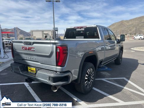 Used 2025 GMC Sierra 2500 Denali image 7