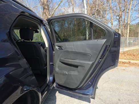 Used 2017 Chevrolet Equinox LT w/ Convenience Package image 21