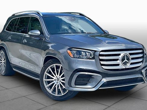 Used 2024 Mercedes-Benz GLS 450 4MATIC image 3