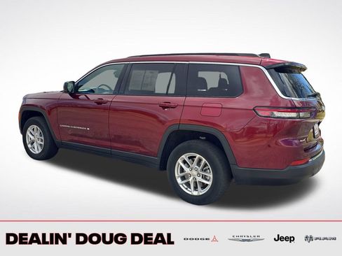 Used 2024 Jeep Grand Cherokee L Laredo w/ Trailer Tow Package AWD/4WD image 4
