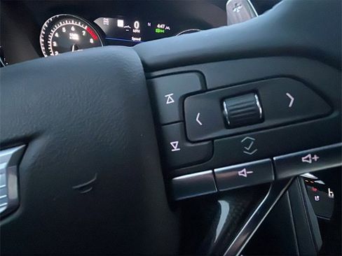 Used 2024 Cadillac XT6 Sport w/ Technology Package image 27