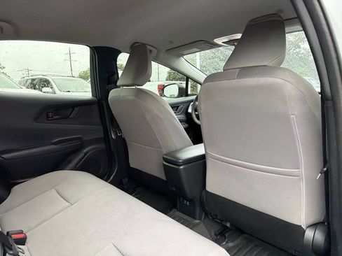 Used 2025 Toyota Prius LE FWD image 14