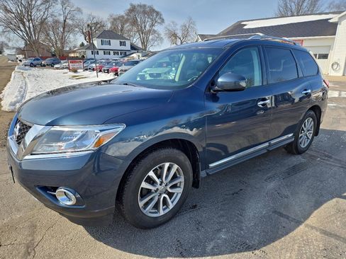 Used 2015 Nissan Pathfinder SL w/ Cargo Package image 1