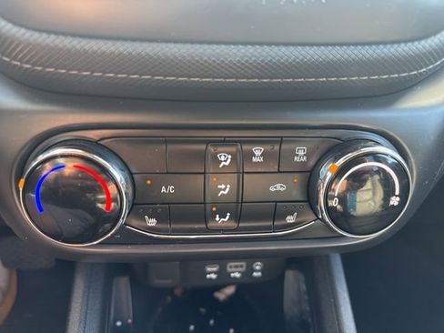 Used 2023 Chevrolet TrailBlazer ACTIV image 24