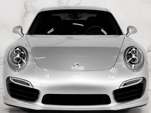 Used 2014 Porsche 911 Turbo S image 2
