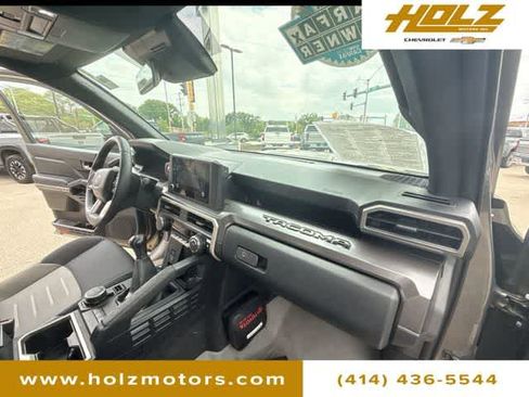 Used 2024 Toyota Tacoma TRD Sport AWD/4WD image 19