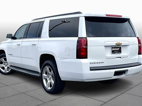 Used 2015 Chevrolet Suburban LT image 12