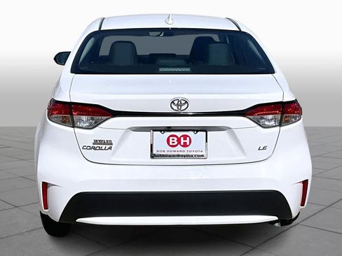 Used 2022 Toyota Corolla LE image 5