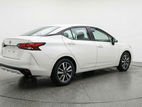 Used 2025 Nissan Versa SV FWD image 9